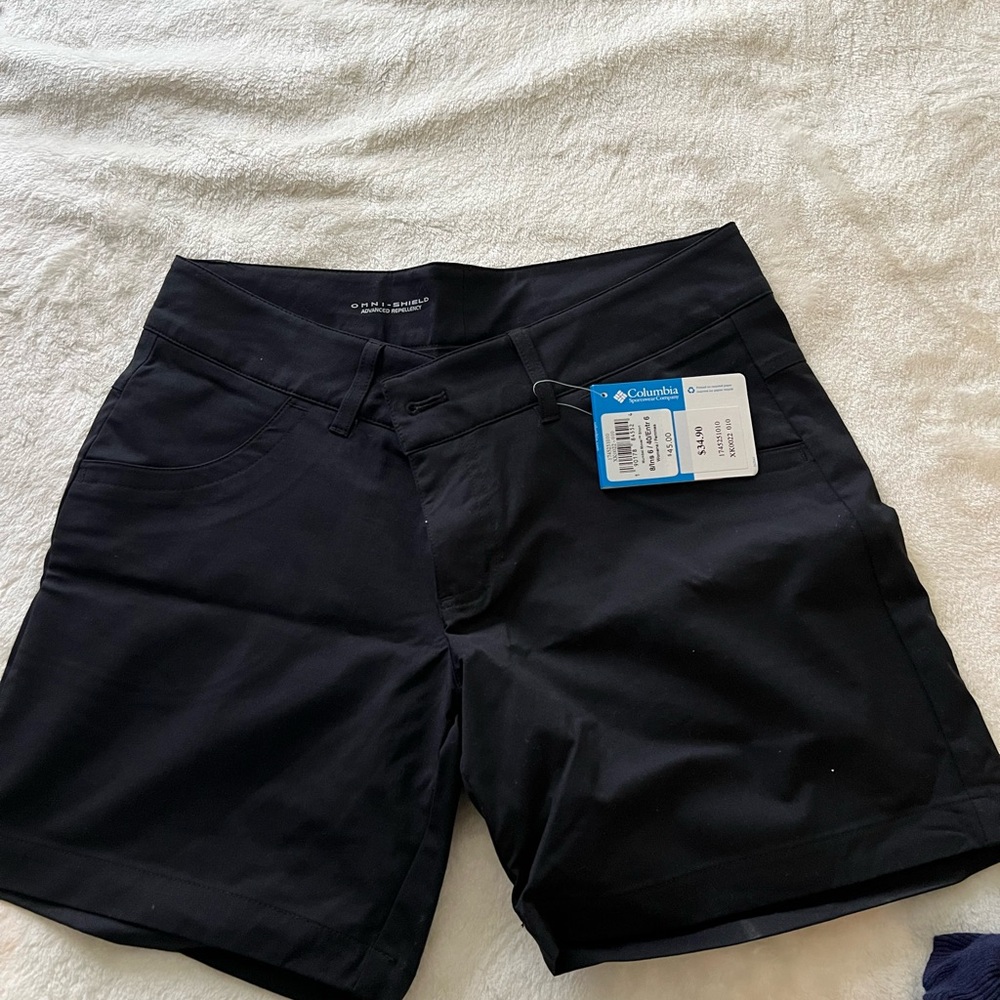 Columbia Black Flat Front Shorts Athletic Style